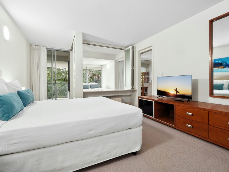 2407/2-22 Veivers Road, Palm Cove QLD 4879