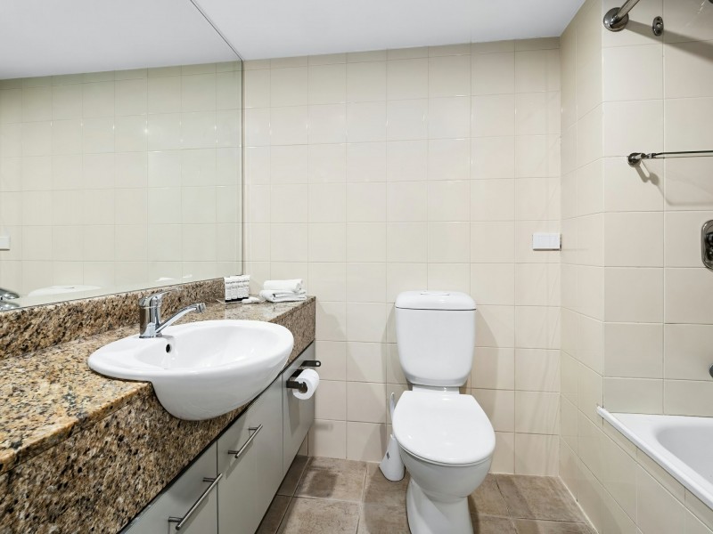 2407/2-22 Veivers Road, Palm Cove QLD 4879