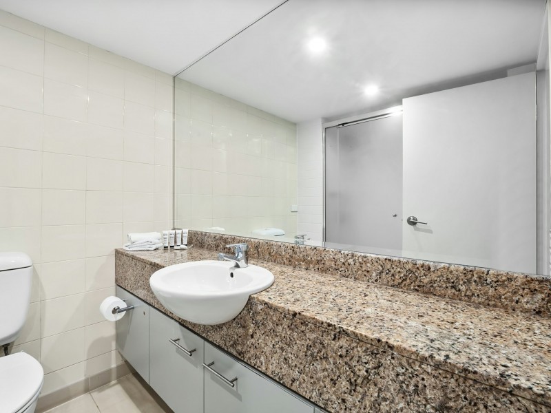 2407/2-22 Veivers Road, Palm Cove QLD 4879