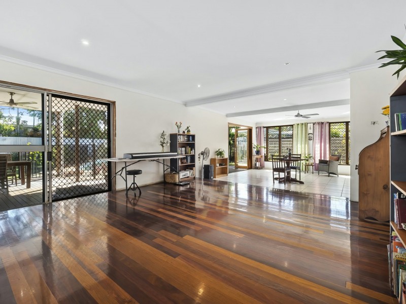 67 Cunningham Street, Yorkeys Knob QLD 4878