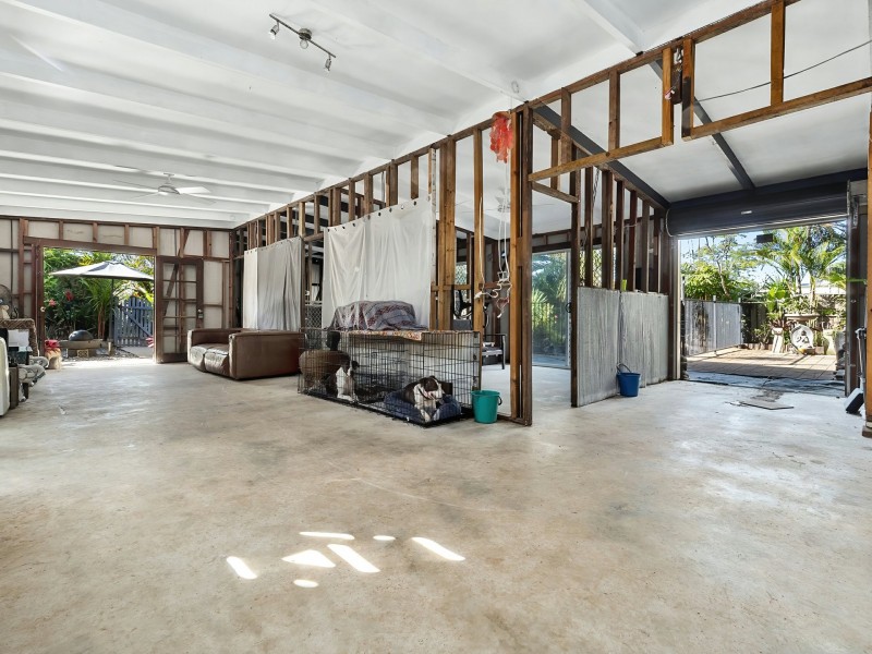 19 Christensen Street, Machans Beach QLD 4878