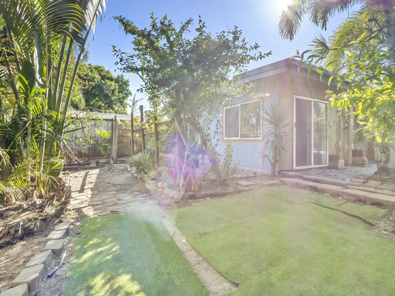 19 Christensen Street, Machans Beach QLD 4878