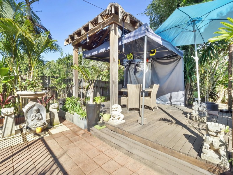 19 Christensen Street, Machans Beach QLD 4878