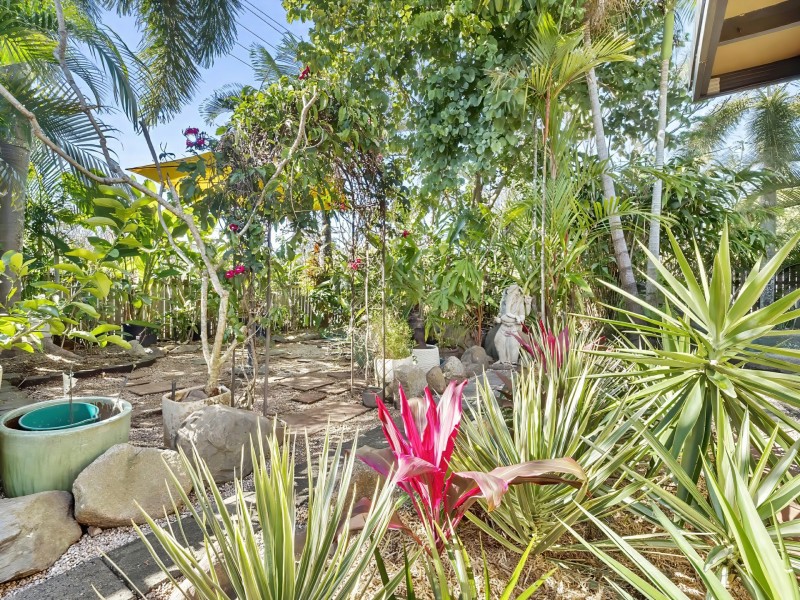 19 Christensen Street, Machans Beach QLD 4878