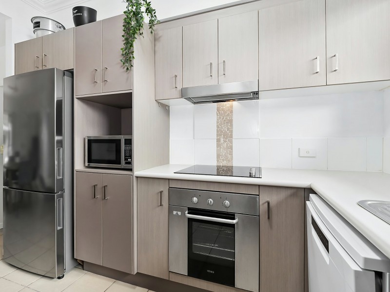 215/55-57 Clifton Road, Clifton Beach QLD 4879