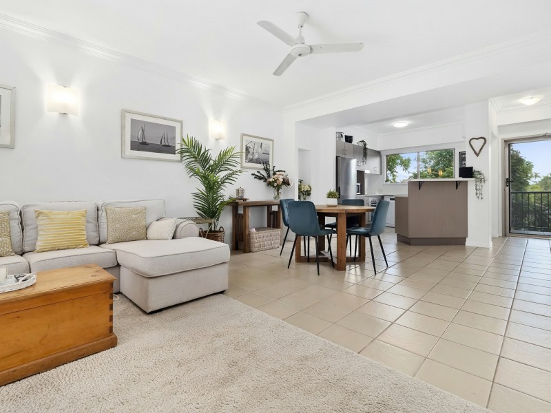 215/55-57 Clifton Road, Clifton Beach QLD 4879