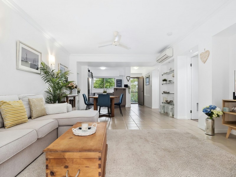 215/55-57 Clifton Road, Clifton Beach QLD 4879