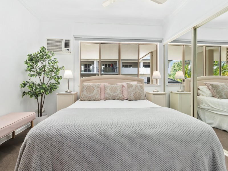 215/55-57 Clifton Road, Clifton Beach QLD 4879