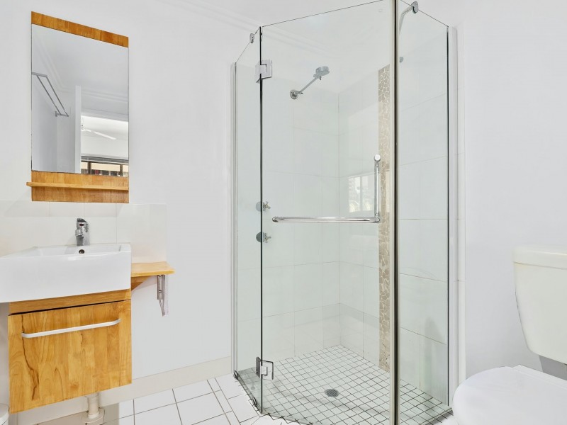 215/55-57 Clifton Road, Clifton Beach QLD 4879