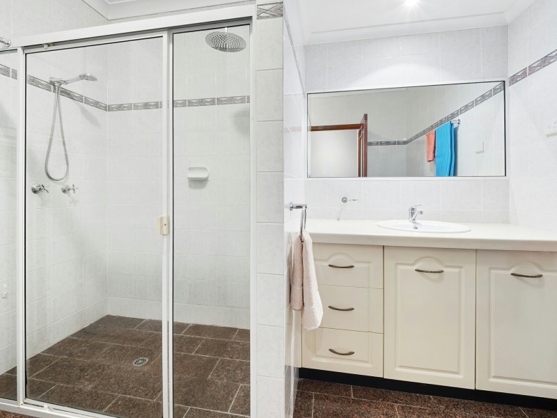 3/9 Hibiscus Lane, Holloways Beach QLD 4878