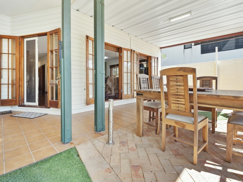 3/9 Hibiscus Lane, Holloways Beach QLD 4878