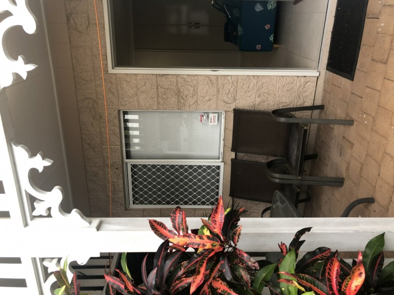 4/511 Varley St, Yorkeys Knob QLD 4878