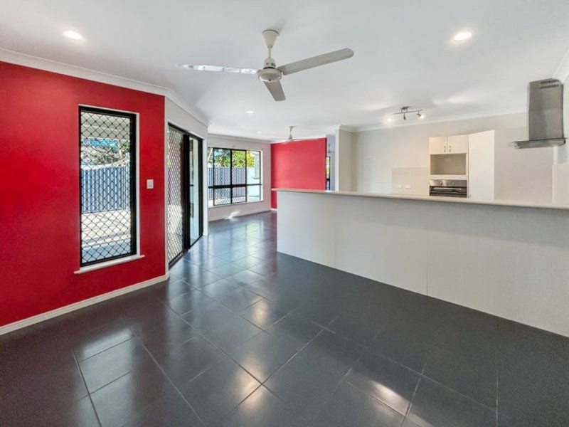 7 Angor Rd, Trinity Park QLD 4879