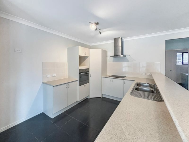 7 Angor Rd, Trinity Park QLD 4879