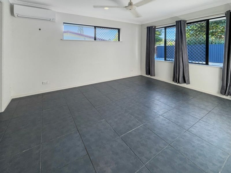 7 Angor Rd, Trinity Park QLD 4879