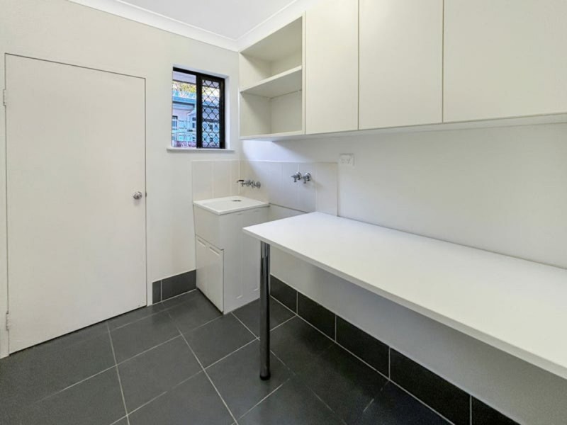 7 Angor Rd, Trinity Park QLD 4879