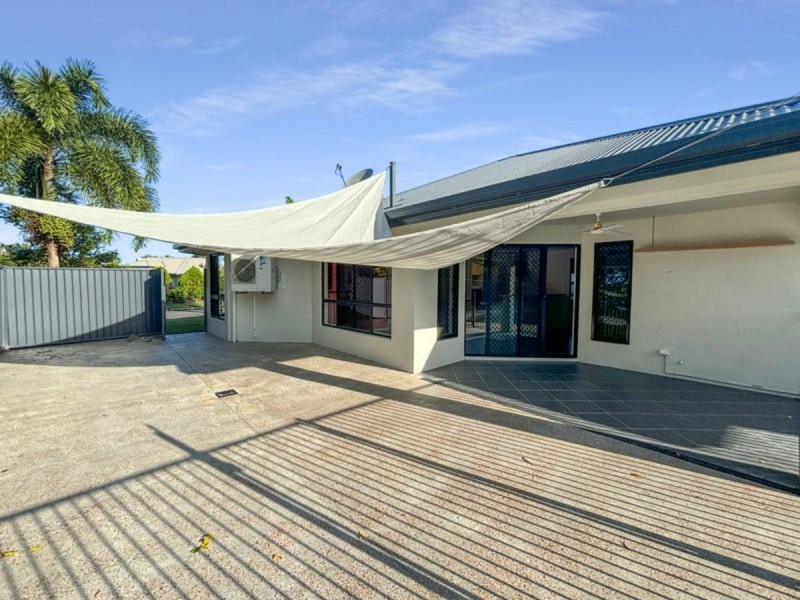 7 Angor Rd, Trinity Park QLD 4879