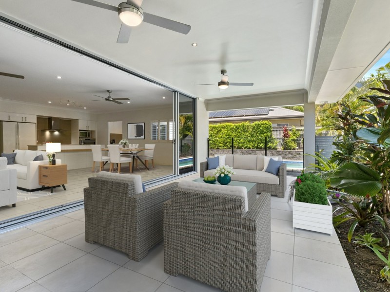 6 Lillian Rd, Palm Cove QLD 4879