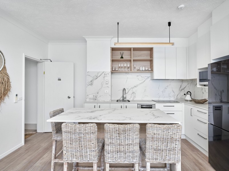 202/139-143 Williams Esplanade, Palm Cove QLD 4879