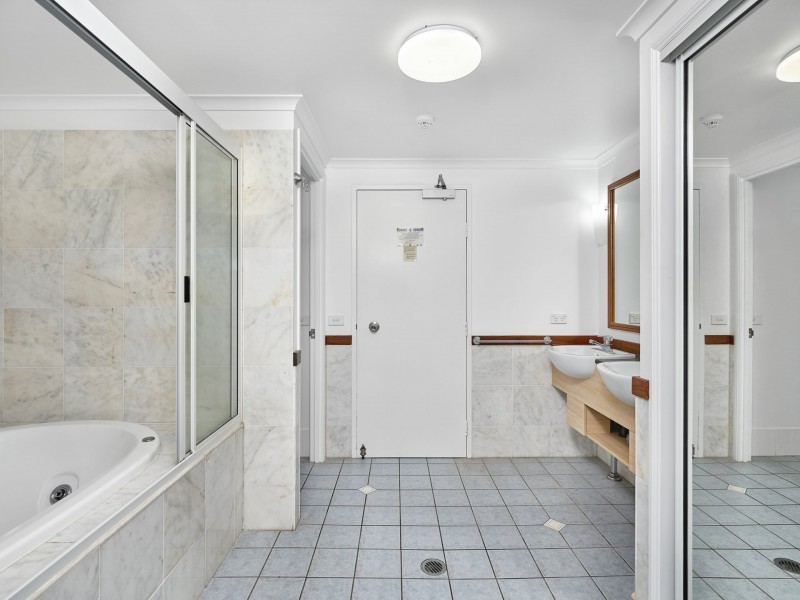 202/139-143 Williams Esplanade, Palm Cove QLD 4879