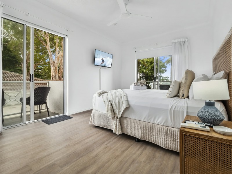 202/139-143 Williams Esplanade, Palm Cove QLD 4879