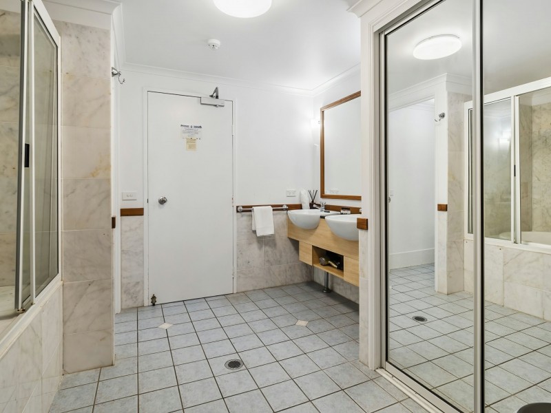 202/139-143 Williams Esplanade, Palm Cove QLD 4879