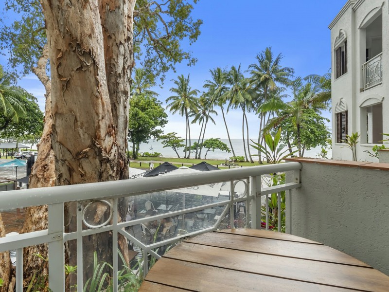 202/139-143 Williams Esplanade, Palm Cove QLD 4879
