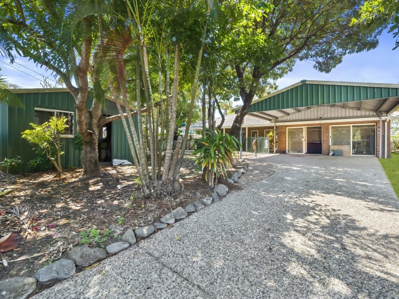 23 Casuarina Street, Holloways Beach QLD 4878