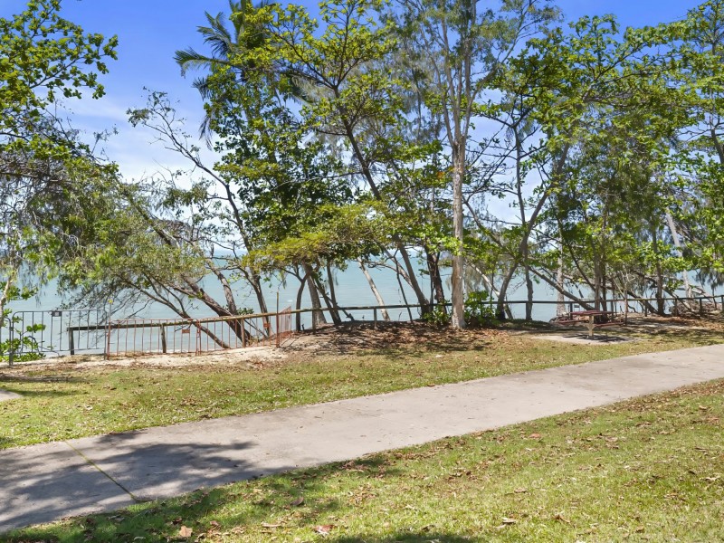 23 Casuarina Street, Holloways Beach QLD 4878