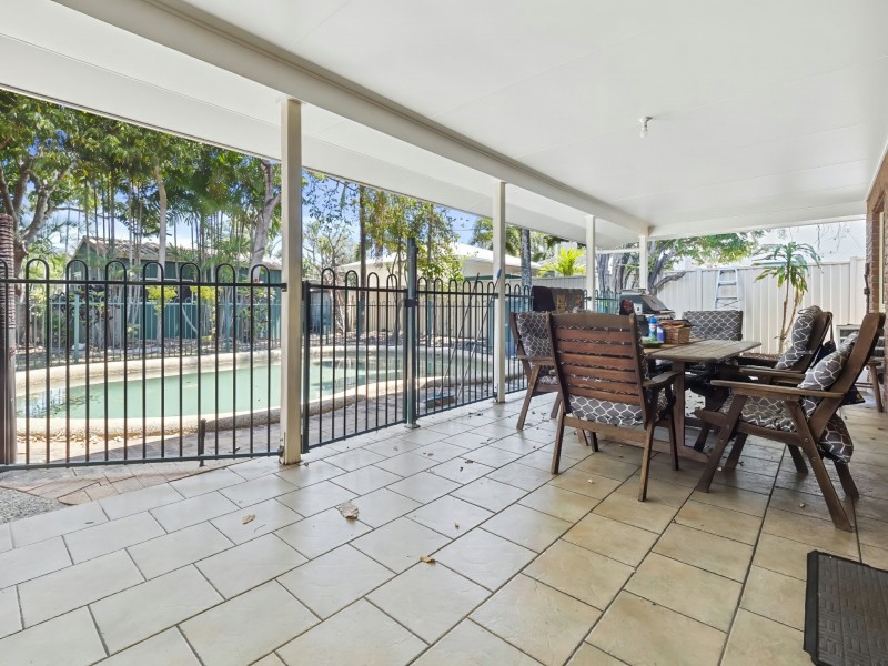 23 Casuarina Street, Holloways Beach QLD 4878