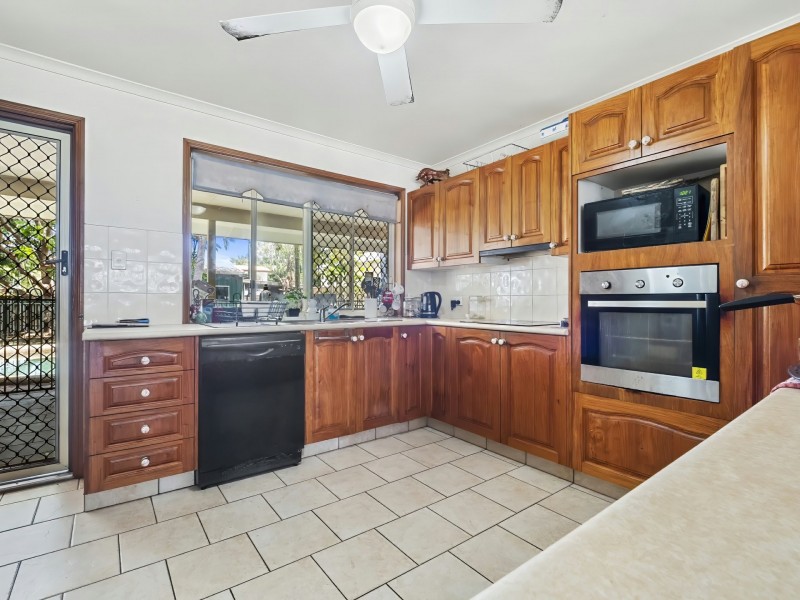 23 Casuarina Street, Holloways Beach QLD 4878
