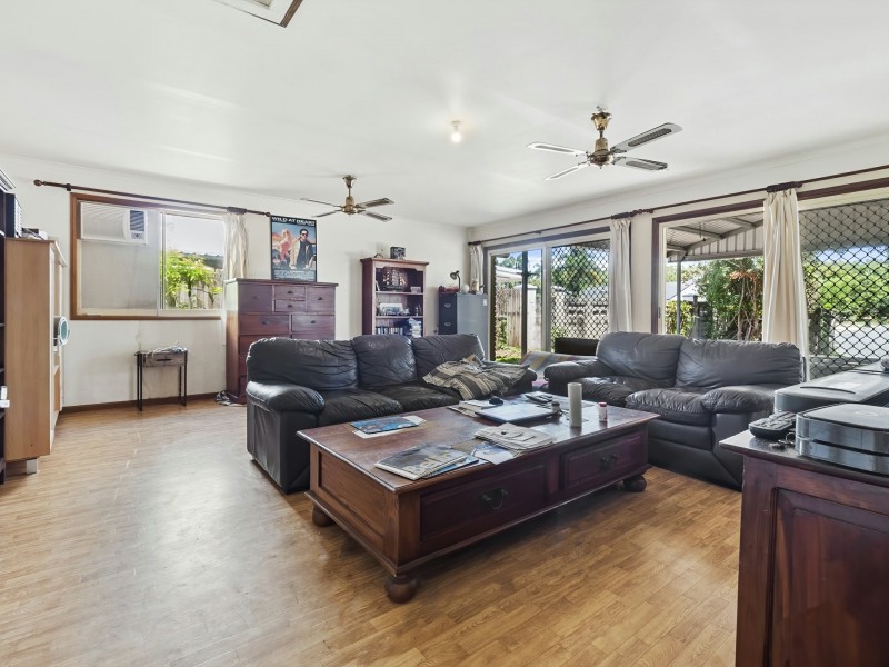 23 Casuarina Street, Holloways Beach QLD 4878