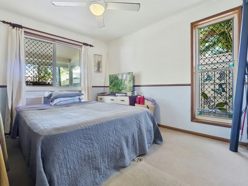 23 Casuarina Street, Holloways Beach QLD 4878