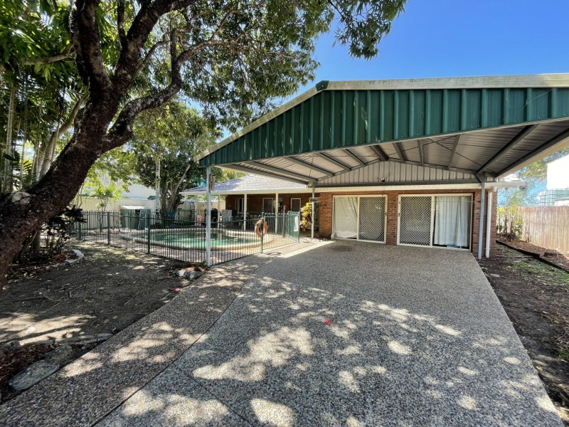 23 Casuarina Street, Holloways Beach QLD 4878