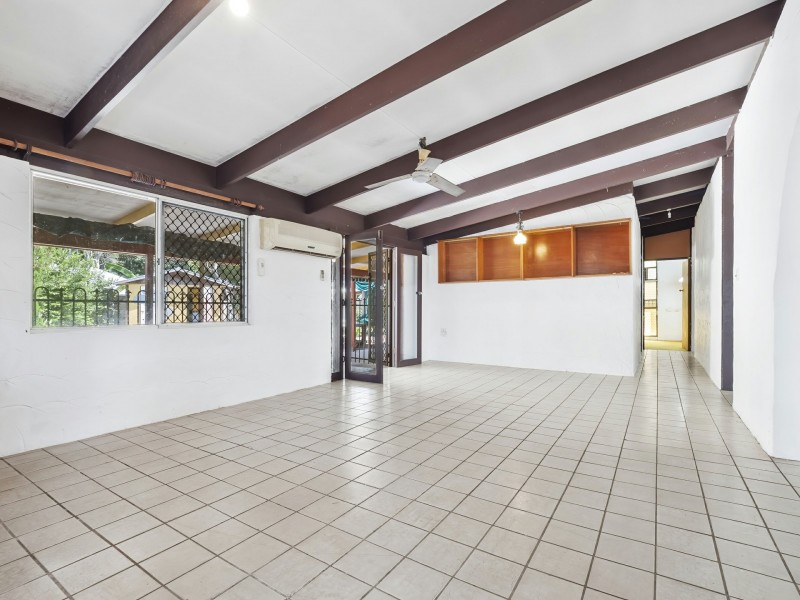 20 Carolyn Close, Yorkeys Knob QLD 4878