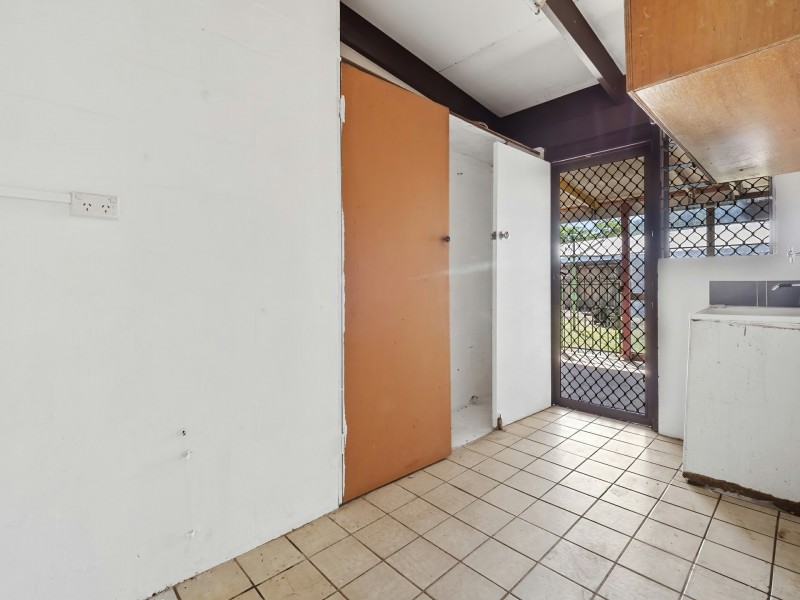 20 Carolyn Close, Yorkeys Knob QLD 4878