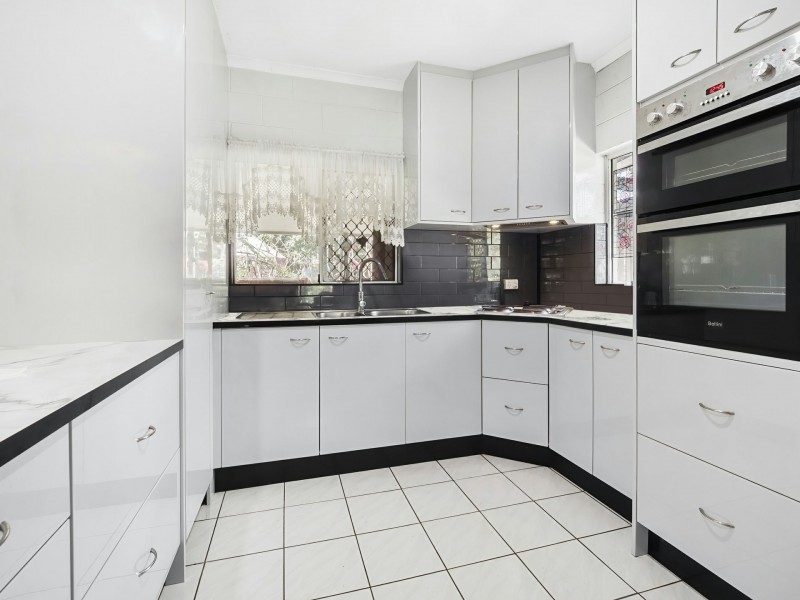 12 Cheviot Street, Smithfield QLD 4878