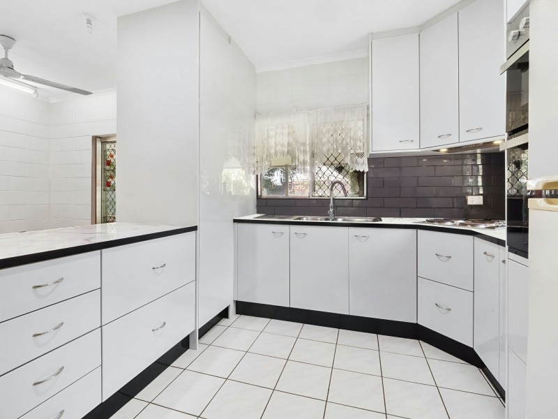 12 Cheviot Street, Smithfield QLD 4878