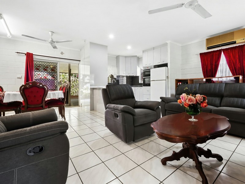 12 Cheviot Street, Smithfield QLD 4878