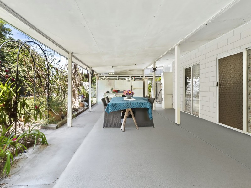 12 Cheviot Street, Smithfield QLD 4878