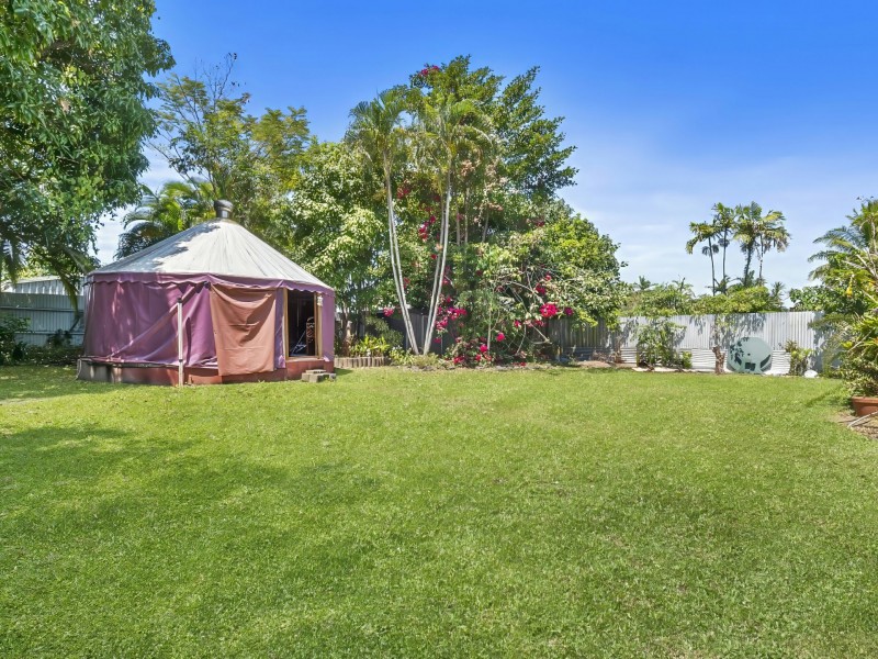 12 Cheviot Street, Smithfield QLD 4878