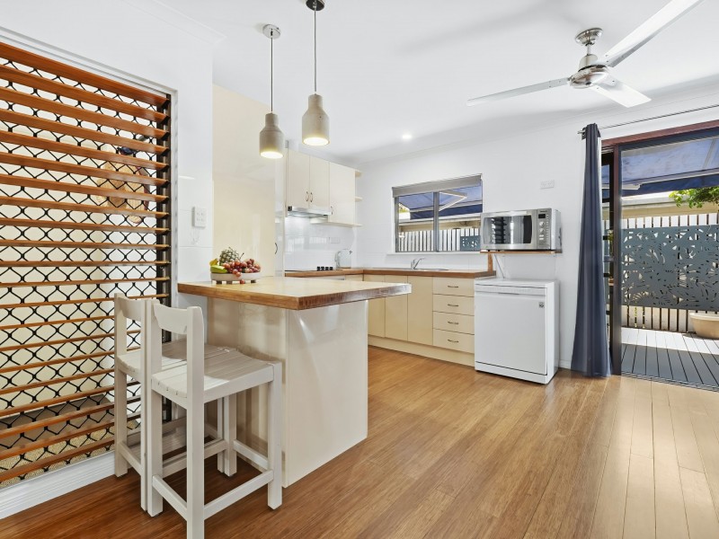 2/14 Narelle Close, Yorkeys Knob QLD 4878