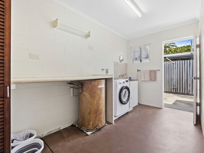 2/14 Narelle Close, Yorkeys Knob QLD 4878