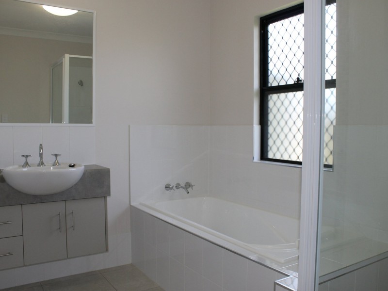 69 Landsborough Drive, Smithfield QLD 4878