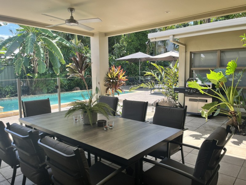 7 Talpa Close, Palm Cove QLD 4879