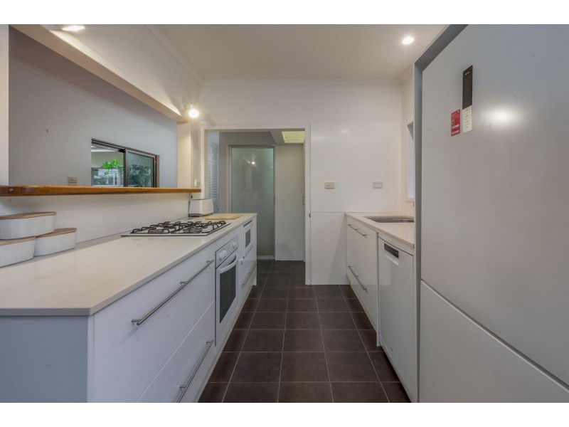 7 Talpa Close, Palm Cove QLD 4879