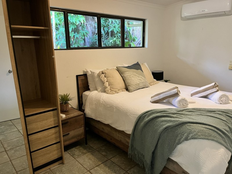 7 Talpa Close, Palm Cove QLD 4879