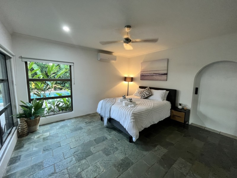 7 Talpa Close, Palm Cove QLD 4879