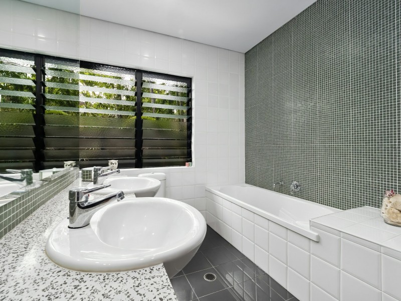 3 Turtle Close, Clifton Beach QLD 4879