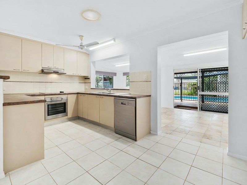 16 Warrnambool Street, Trinity Park QLD 4879